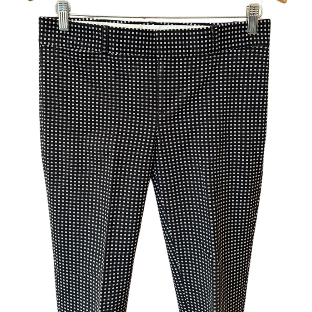 Banana Republic Stylish Stretch black & white checkered ankle length pants.